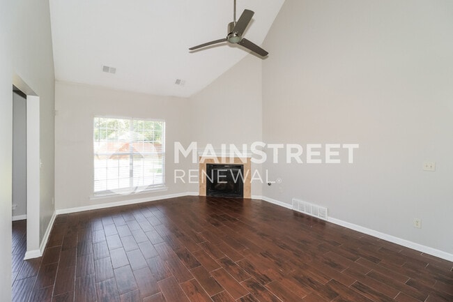 Foto del edificio - 4948 Wemberley Dr