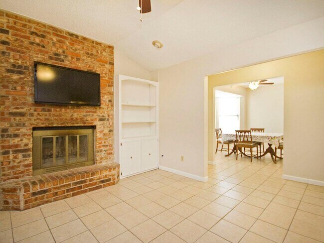 Foto del edificio - 904 Norwell Ln
