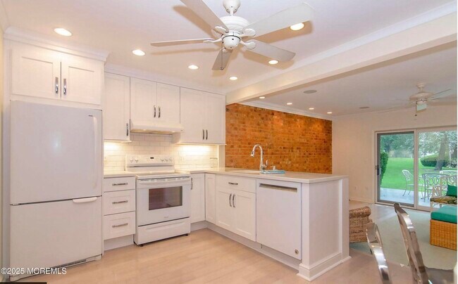 Foto del edificio - 68 Linden Ct