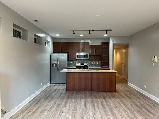 Foto del edificio - 1231 E 46th St