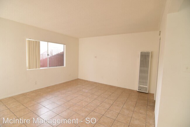 Foto del edificio - 7348-7350 Florence Ave