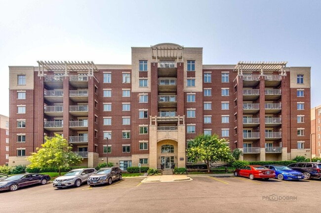 Building Photo - 8727 W Bryn Mawr Ave
