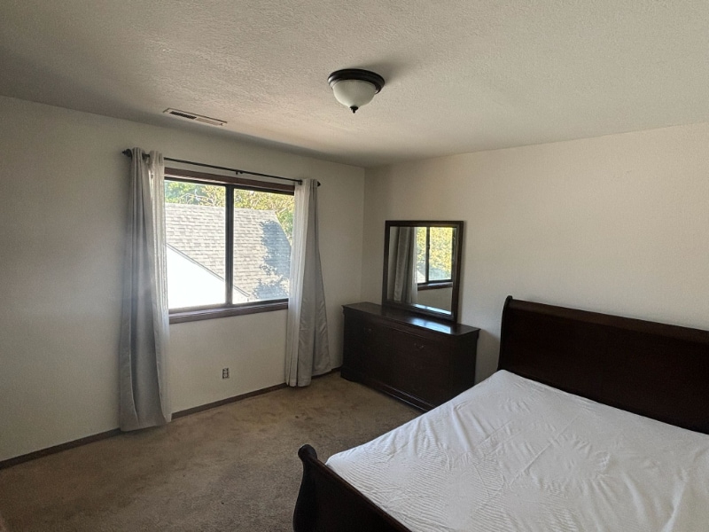 Foto principal - 1201 N Pershing Ave