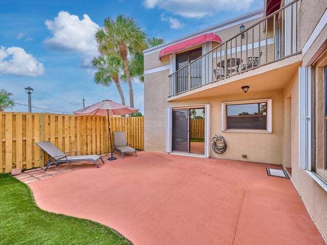 Foto del edificio - 4065 Village Dr