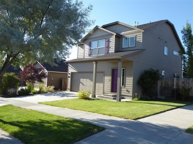 Foto del edificio - 3 br, 2.5 bath House - 2845 NE Aldrich Avenue