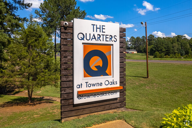 Building Photo - The Q's at Towne Oaks