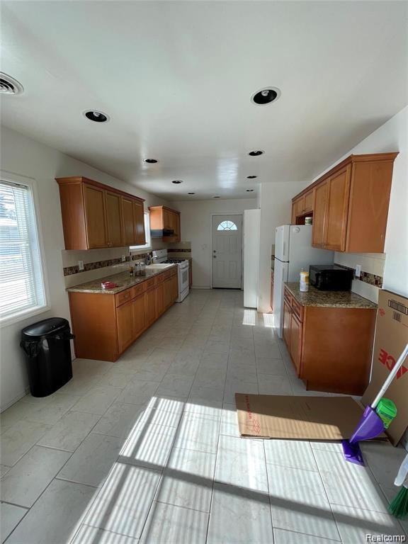 7401 Drexel St, Dearborn Heights, MI 48127 House Rental in Dearborn