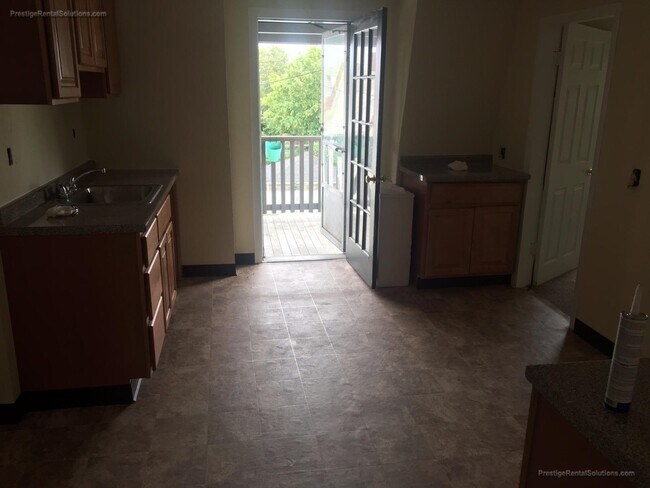 Foto del edificio - 354 Shirley St