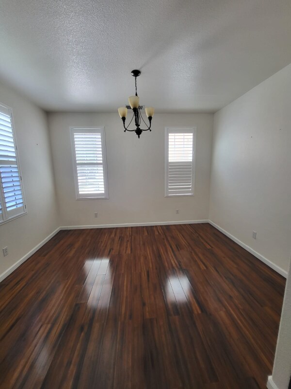 Foto del edificio - 949 Mason Ct