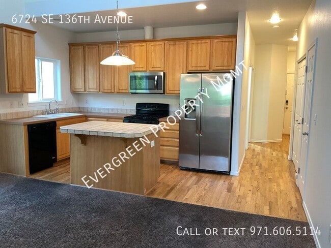 Foto del edificio - 3BD/2BA Spacious East Portland Townhome! B...