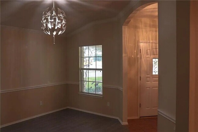 Foto del edificio - 100 S Creek Bend Dr