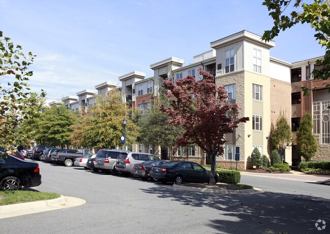 Building Photo - Camden Fairfax Corner