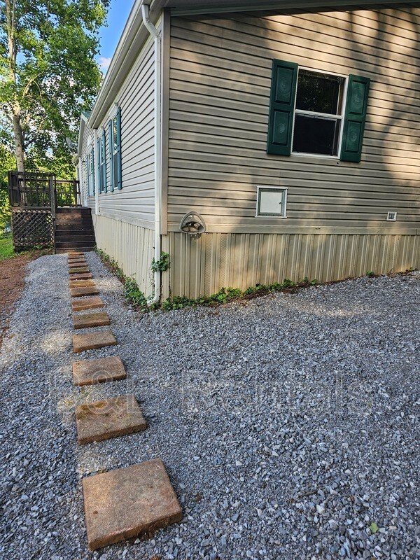 Foto del edificio - 10016 Stringtown Rd