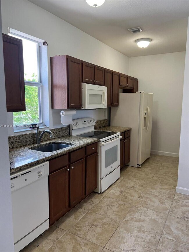 Foto del edificio - 9131 SW 172nd Ave