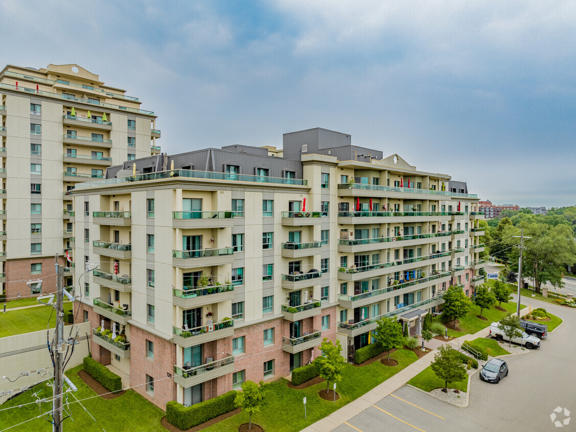 Building Photo - The Aster at the Royal Gardens