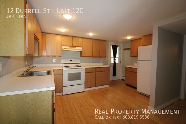 Building Photo - 4 Bedroom/ 2 Bath Apartment with Storage S...