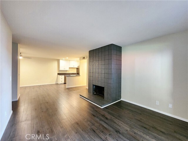 Foto del edificio - 23617 Golden Springs Dr