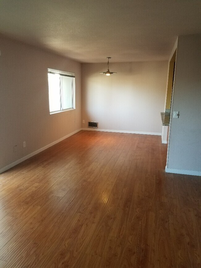 Building Photo - 1115 Reed Ave