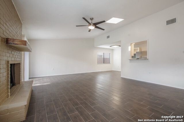 Building Photo - 12834 Independence Ave