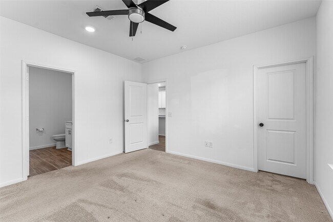 Foto del edificio - 26370 Cedar Sedge Dr