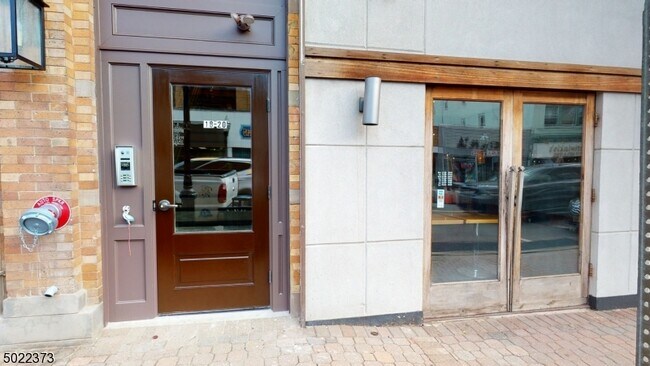 Foto del edificio - 18-20 N Union Ave