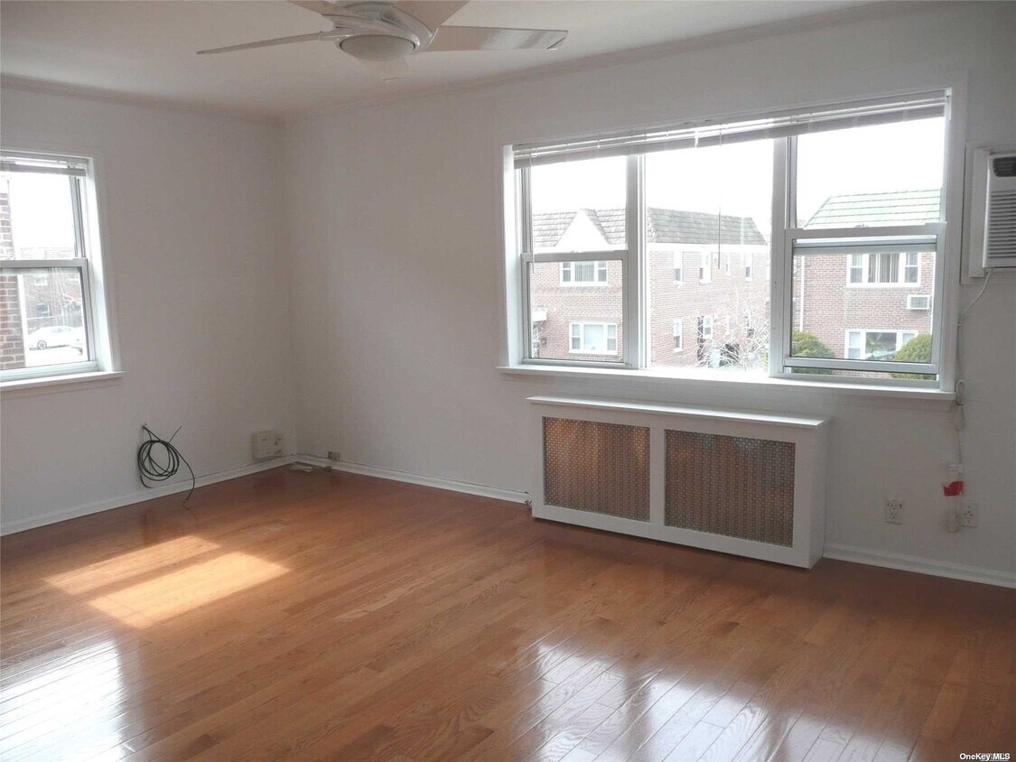7633 170th St Unit 2nd FL, Queens, NY 11366 Room for Rent in Queens
