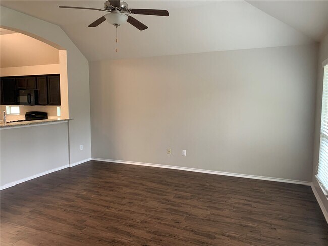 Building Photo - 1929 Briar Grove Dr