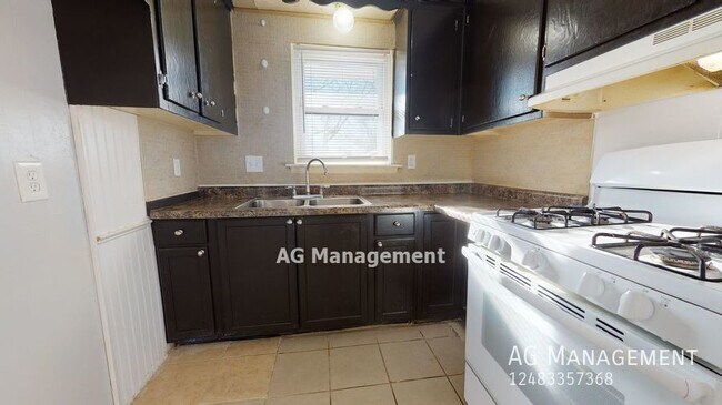 Foto del edificio - 29946 Glenwood St