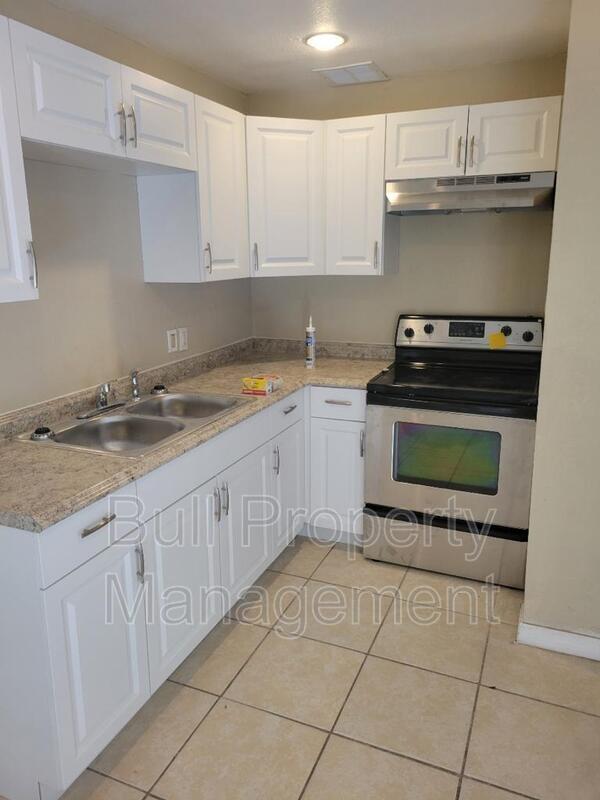 Foto del edificio - 2328 Coleman Pl