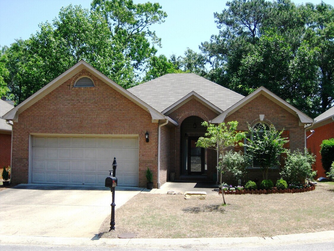 Foto principal - Convenient 3BR/2BA in Homewood