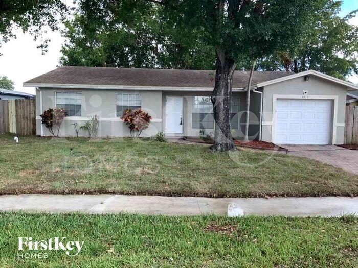 Foto principal - 8410 NW 27th Pl