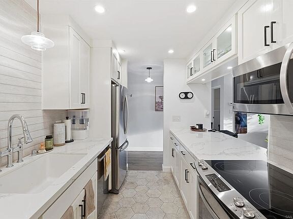 Foto del edificio - 4444 West Dr