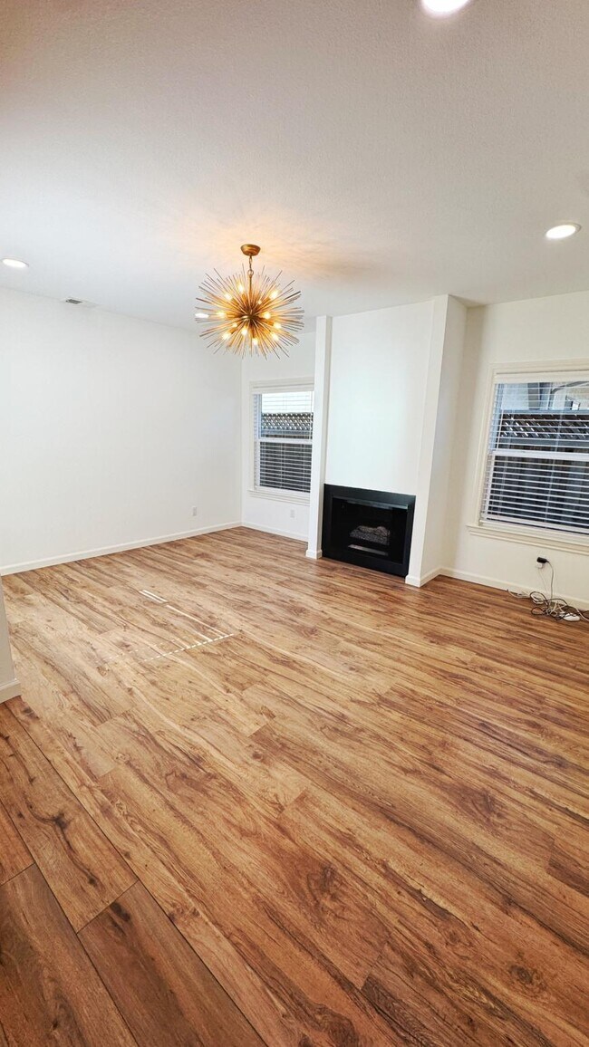 Foto del edificio - 3 bedroom in Santa Clara CA 95050