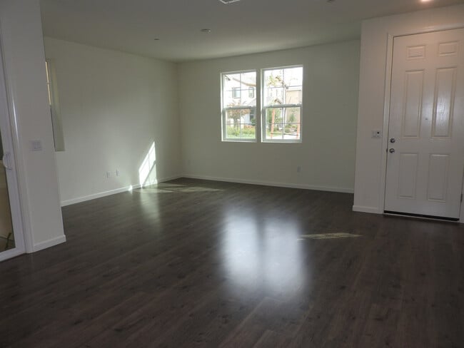 Building Photo - Beautiful Patio Home