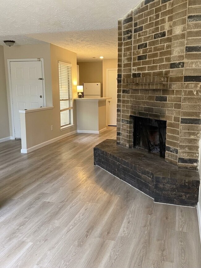 Foto del edificio - 5429 Ridge Wind Ln