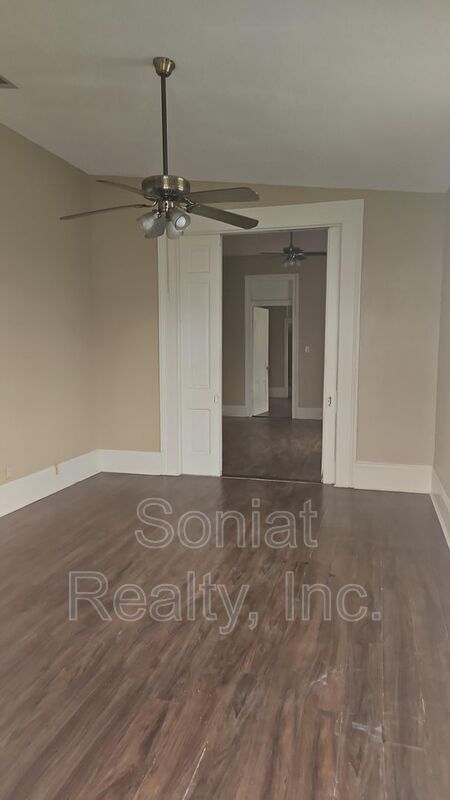 Building Photo - 1501 Clouet St