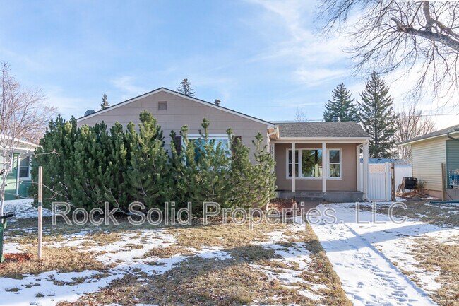 Foto del edificio - 1529 Walnut Dr