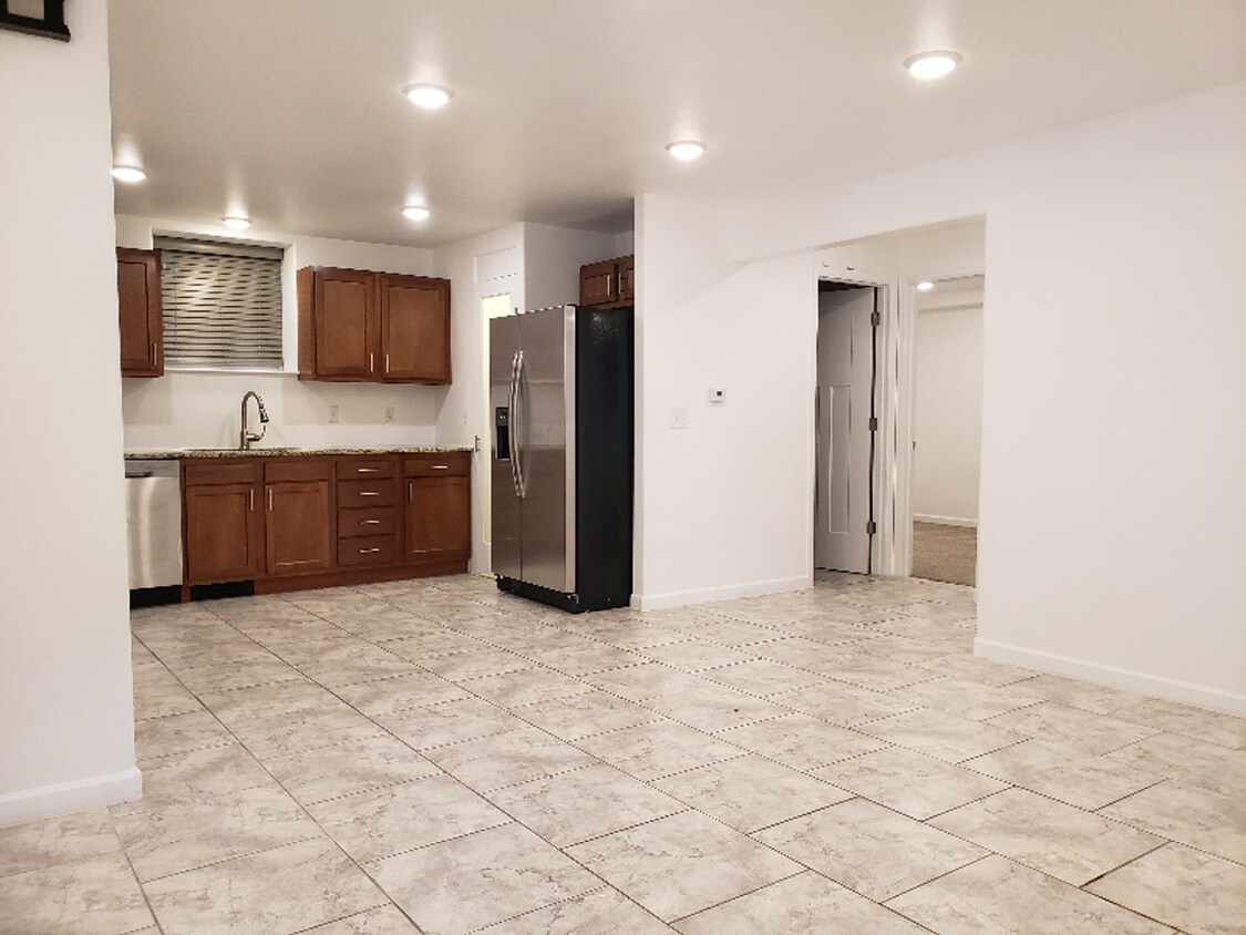 Foto principal - 1007 W 29th St
