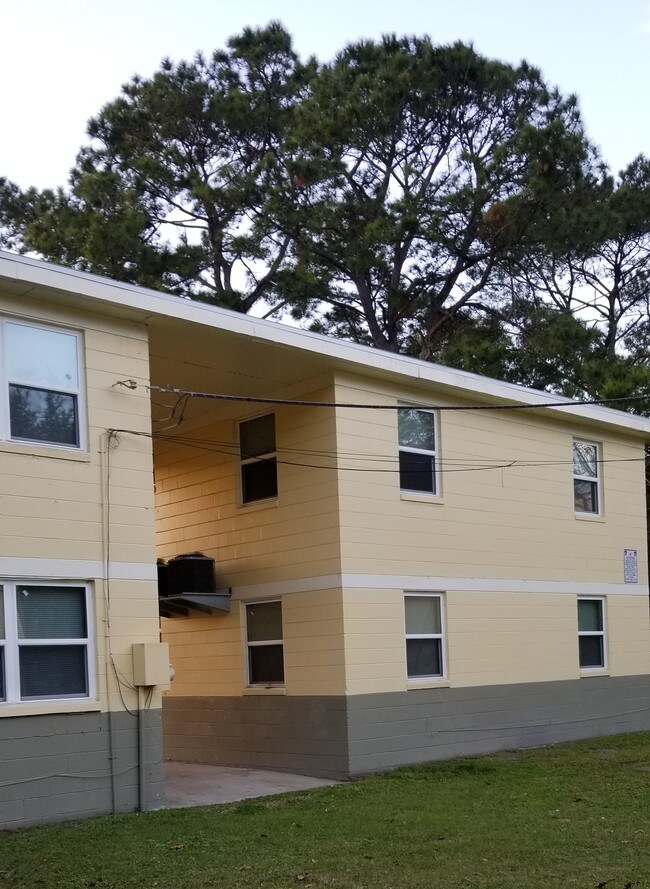 Building Photo - 3814 Almeda St