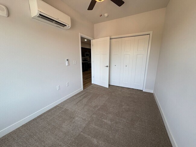 Interior Photo - Central Park Place