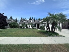 Building Photo - 3316 W Wren Ave