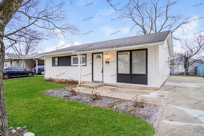 Building Photo - 488 Lombard Rd