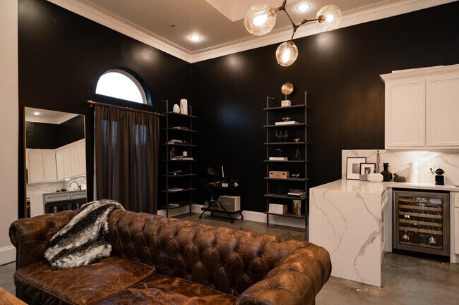 Foto del edificio - 5801 Winsome Ln
