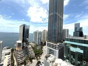 Building Photo - 951 Brickell Ave