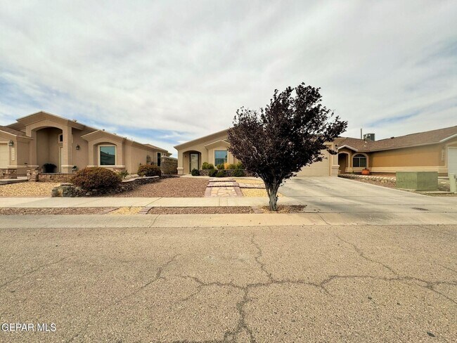 Foto del edificio - 13981 Sandy Rock Dr