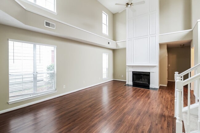 Building Photo - 3998 Oak Glenn Dr