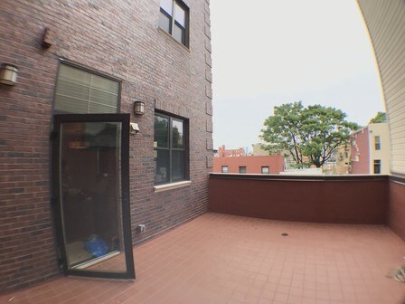 Primary Photo - 591 3rd Ave