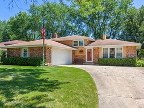 Building Photo - 7827 Rohrer Dr
