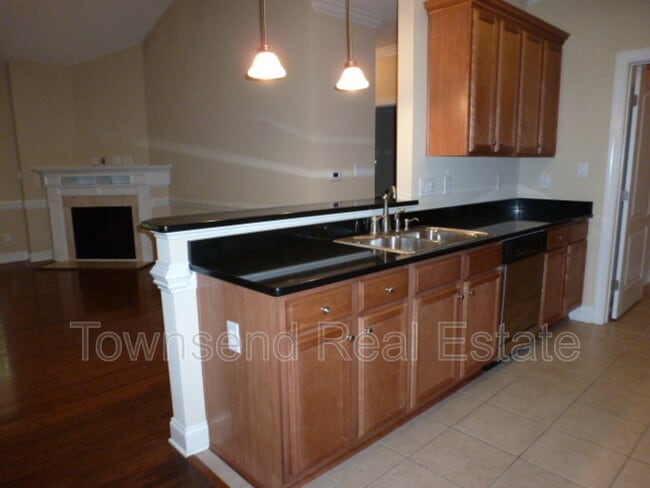 Foto del edificio - 210 Fountainhead Ln