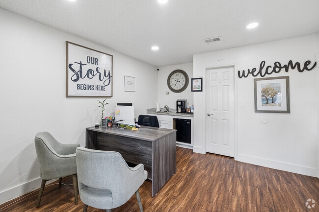 Lobby Photo - Hampton Townhomes
